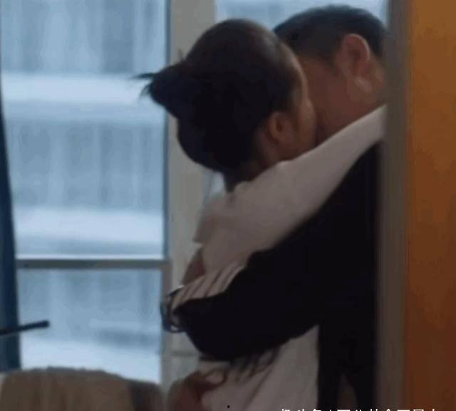 妻子出轨在线观看,妻子出轨事件在线直播全程回顾  第3张